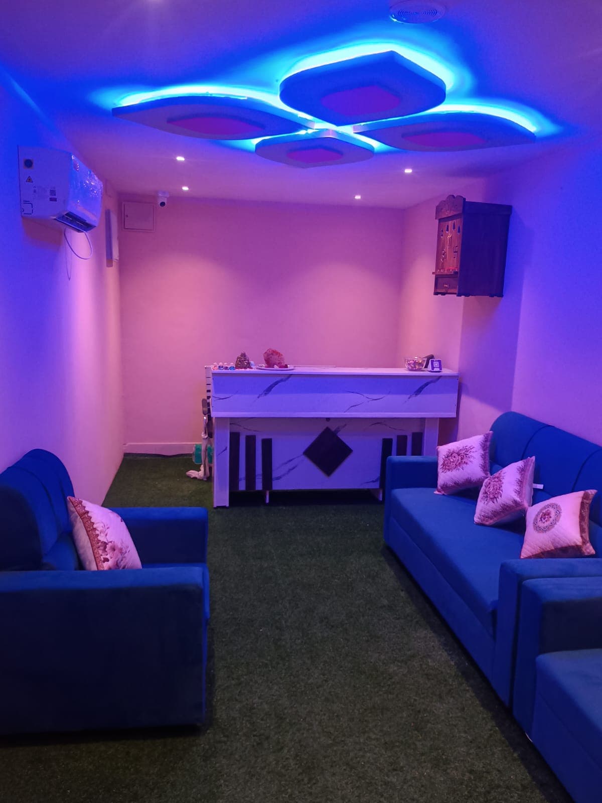 The lounge, set for guests to unwind before a session